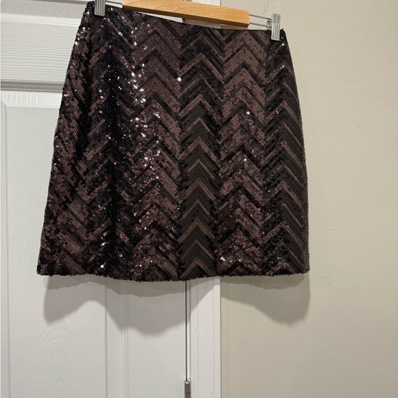 TRINA TURK
Rico Zigzag Sequin Miniskirt
Size 6 - Picture 7 of 12